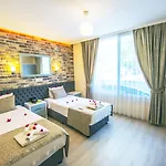 Tonoz Hotel 3*
