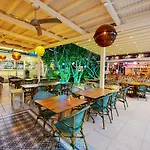 Tonoz Hotel