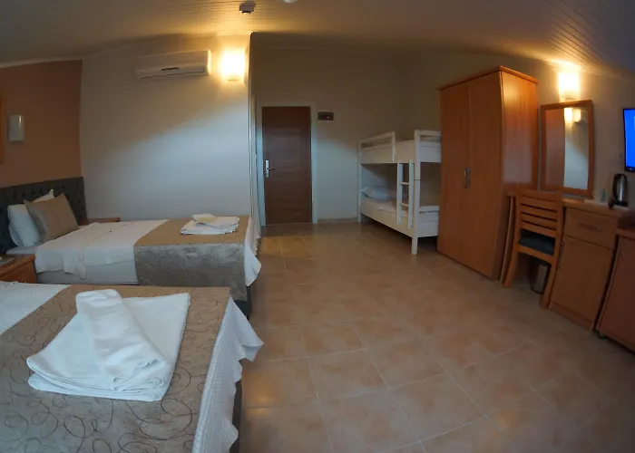 Tonoz Hotell 3*