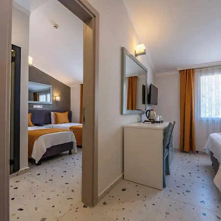 تونوز بيتش 3*