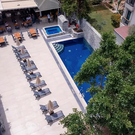 Tonoz Otel 3*